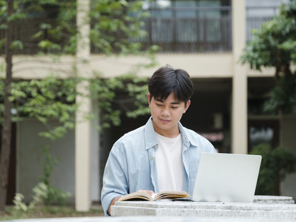 4 Tips Efektif Mengatur Waktu Kuliah Sambil Kerja