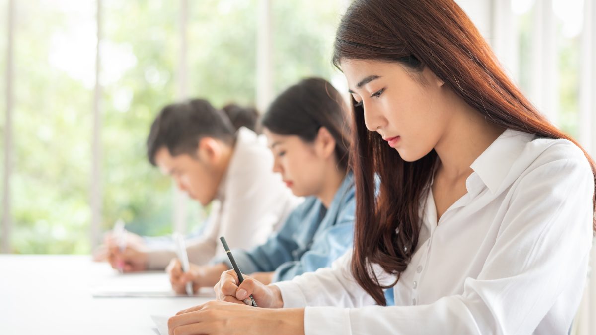 Strategi Hadapi Ujian Akhir Semester (UAS) untuk Mahasiswa: Persiapan dan Tips Belajar