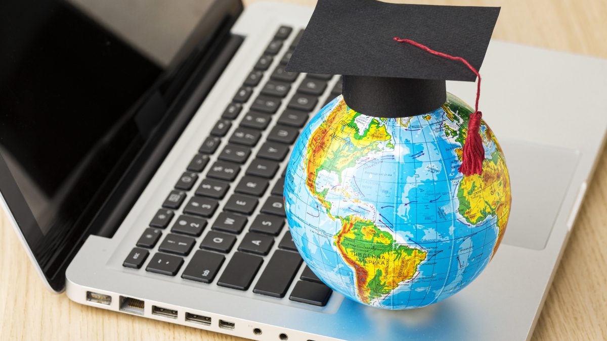 Kuliah Kelas Internasional: Pengertian, Manfaat, dan Daftar Universitas Negeri di Indonesia