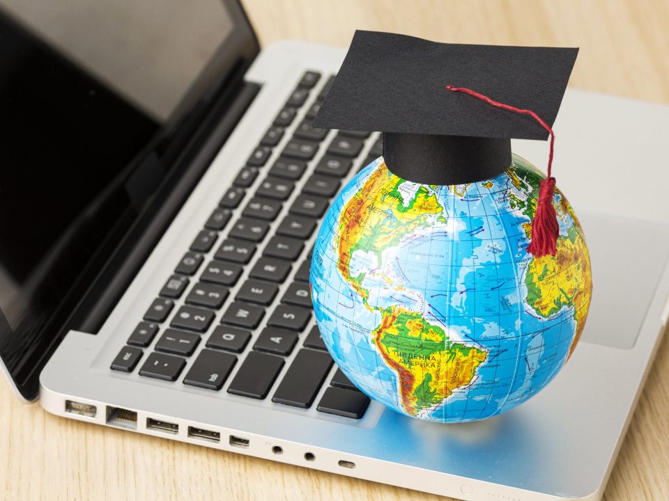Kuliah Kelas Internasional: Pengertian, Manfaat, dan Daftar Universitas Negeri di Indonesia
